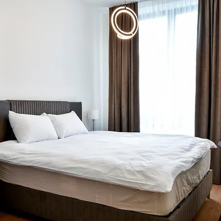Lux Waterfront Charm 4 Apartment Belgrade
