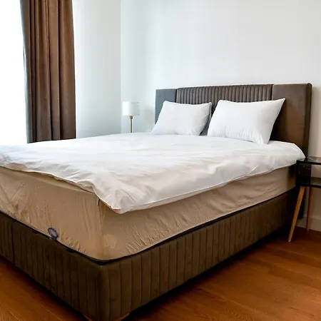 Lux Waterfront Charm 4 Apartment *