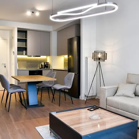 Apartment Lux Waterfront Charm 4 *