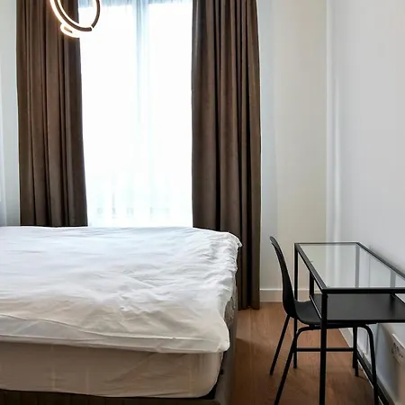 Apartment Lux Waterfront Charm 4 *
